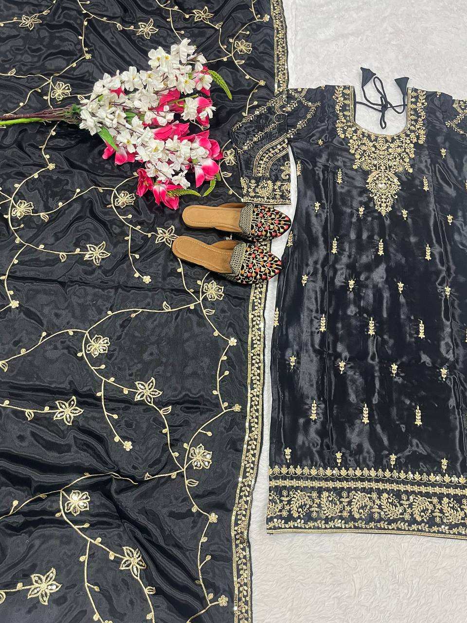 🖤 Royal Black Velvet Touch Embroidered Suit Set with Dupatta
