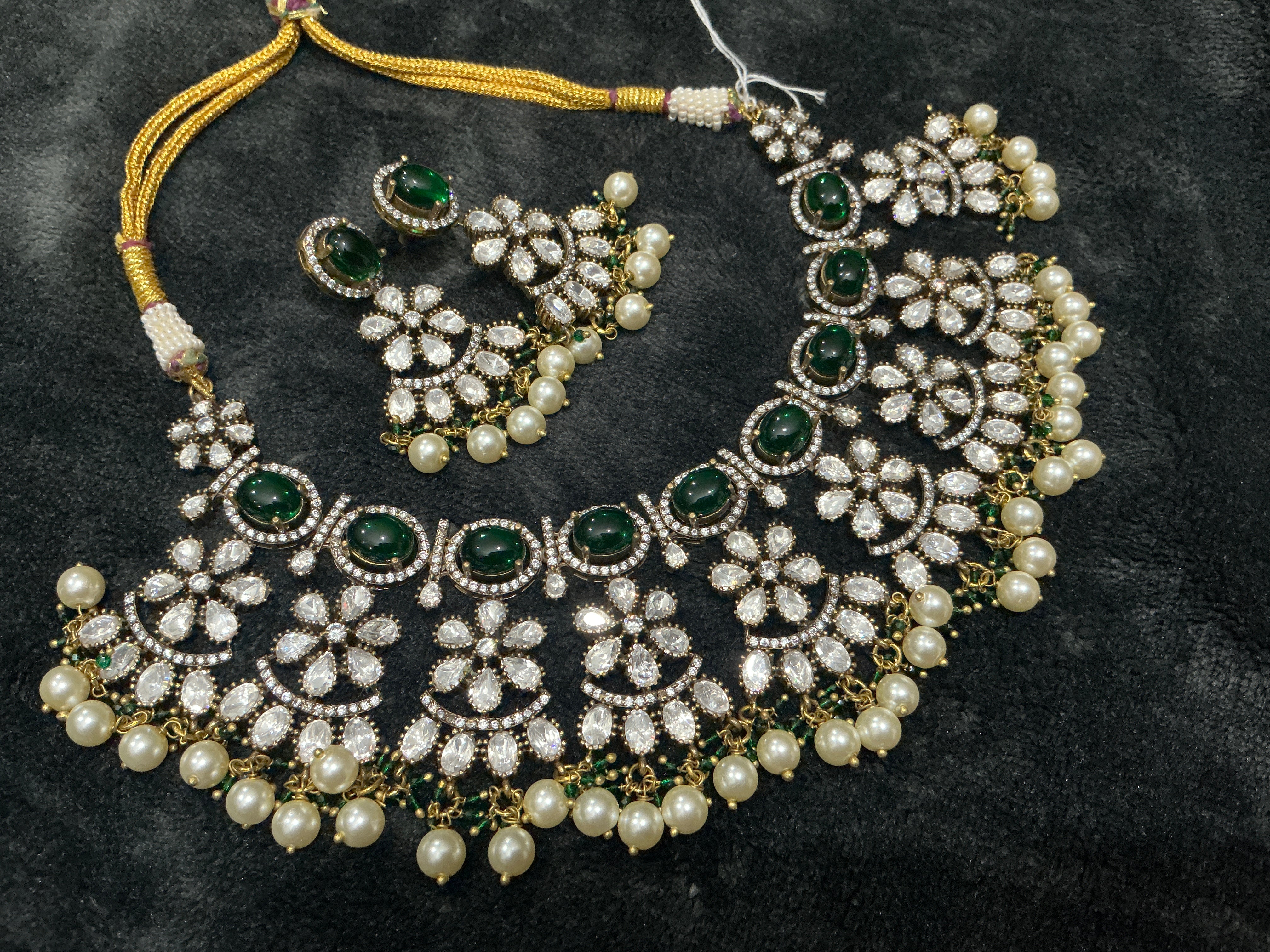 emerald green floral choker necklace